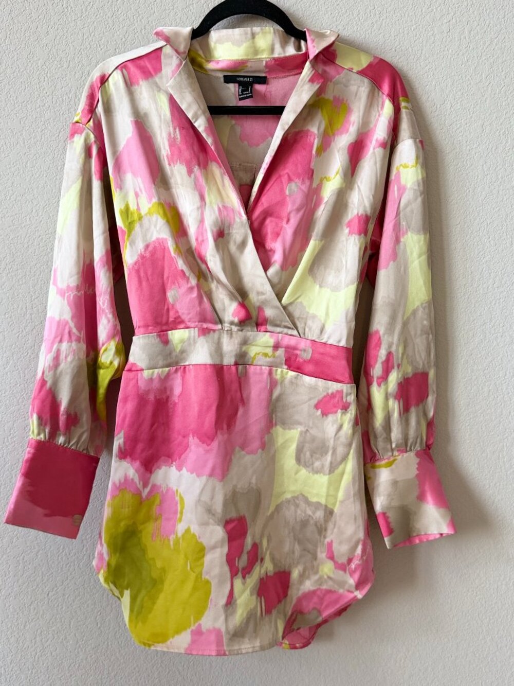🌸 Forever 21 Abstract Floral Wrap Romper | Size M